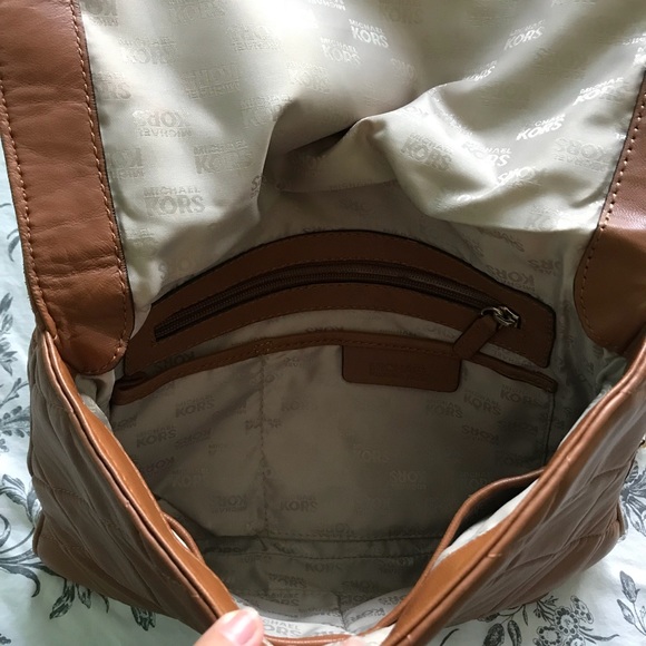 Michael Kors Brown Bag - Picture 4 of 7